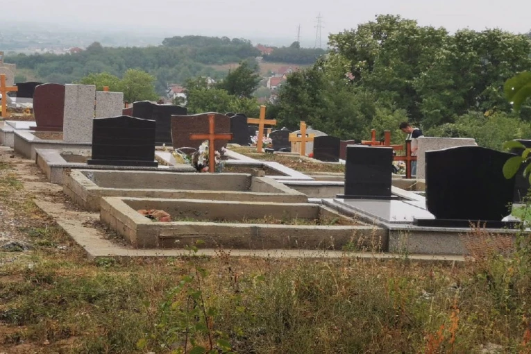 BEZ SPOMENIKA NA GROBU 20 GODINA! Naša glumica starost dočekala na ulici, umrla u siromaštvu!