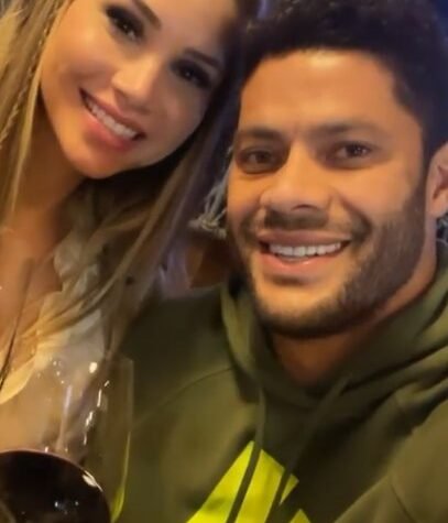 BIO JOJ TEČA DVANAEST GODINA, A ONDA JE OŽENIO! Emotivni život slavnog fudbalera ZABEZEKNUO SVET! U braku su već pet godina!