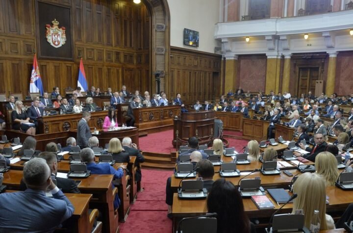 Blokaderi se sami odali: Ponovo potvrđeno ono što Vučić govori