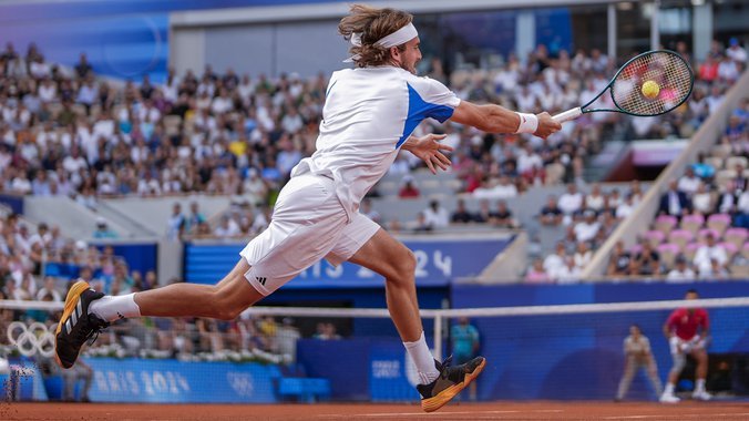 Cicipas: Razmišljao sam o povlačenju iz tenisa zbog bolova u leđima