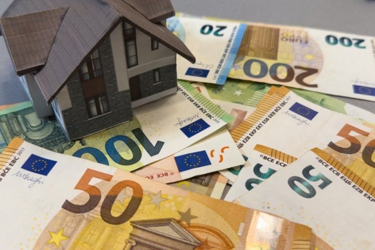 DA LI STE ZNALI? ! Isplata 100.000 dinara počinje danas, ova grupa građana ima pravo na novac!