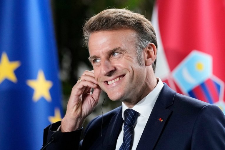 DEBAKL LEVICE I DESNICE: Makronova vlada preživela glasanje o nepoverenju