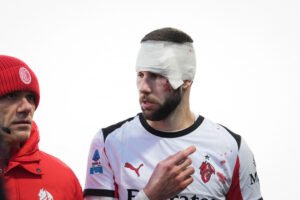 DEVET KOPČI NA GLAVI I LITAR KRVI NA DRESU: Novi detalji o stanju Strahinje Pavlovića! (FOTO)