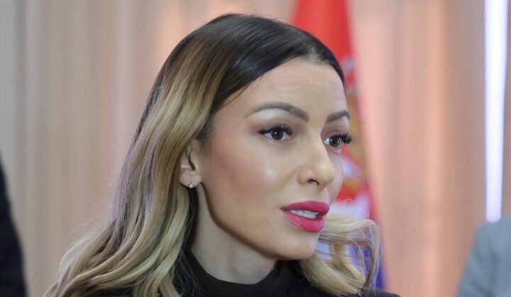 DRŽAVA JOŠ JEDNOM POKAZALA DA JE UZ GRAĐANE SRBIJE: Ministarka Mesarović neprekidno na terenu