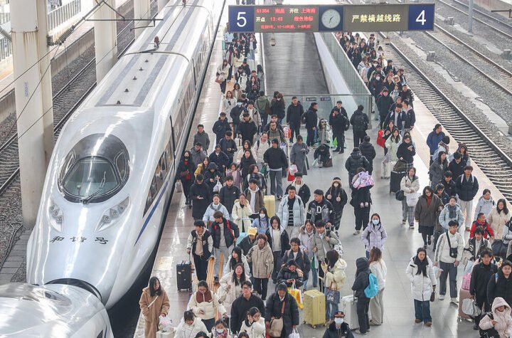 Dnevni broj prazničnih putovanja u Kini porastao skoro 20 odsto