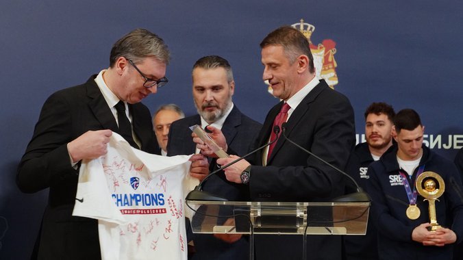 EKSKLUZIVNO ZA PINK! NAŠI ZLATNI DELFINI OTVORILI DUŠU: Prošli smo kroz PAKAO, ali smo pokazali da smo najbolji kad je najteže! (FOTO)