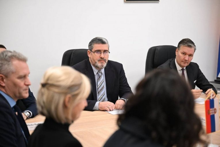 EU POSLANICI SUOČENI SA ISTINOM: Starović dočekao Piculu i ekipu izložbom o operaciji "Oluja": Ovo je istina koju Evropa ne sme da ignoriše!