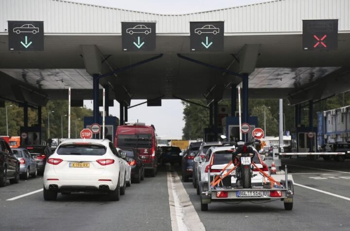 Haos na graničnim prelazima u Srbiji: Vozila samo stoje, evo koliko se čeka