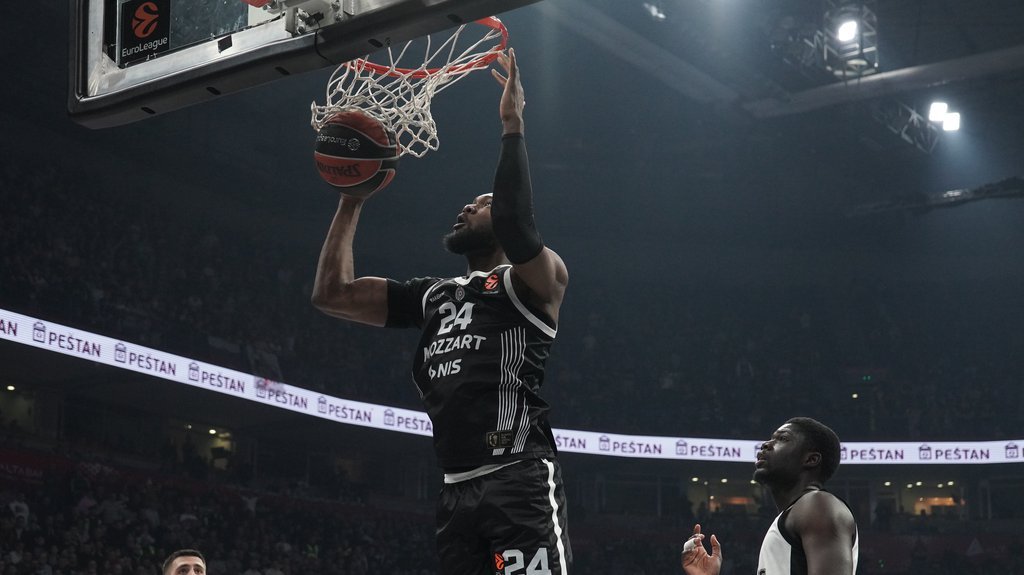 KRIZA KOJOJ SE NE VIDI KRAJ: Partizan doživeo šesti uzastopni poraz, Barselona protutnjala kroz Beograd!