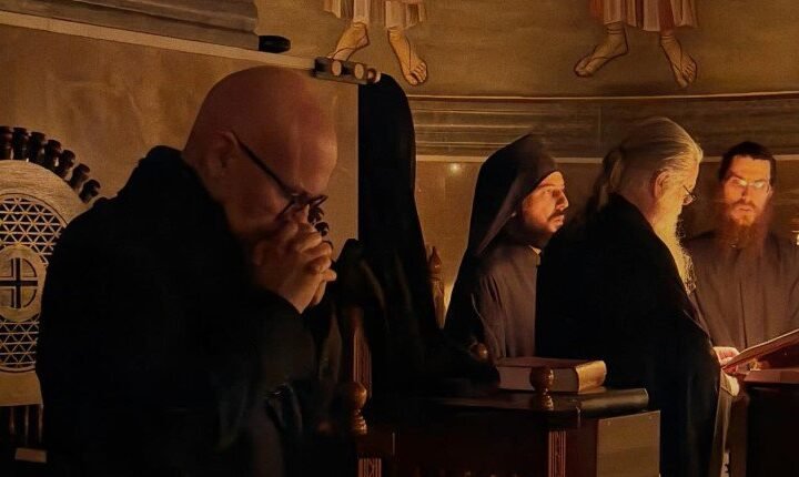 LIDER SNS VUČEVIĆ ČESTITAO BOŽIĆ UZ SNAŽNE REČI VLADIKE NIKOLAJA: Neka nas Hristovo rođenje podseti na najveće vrednosti koje nas povezuju- zajedništv