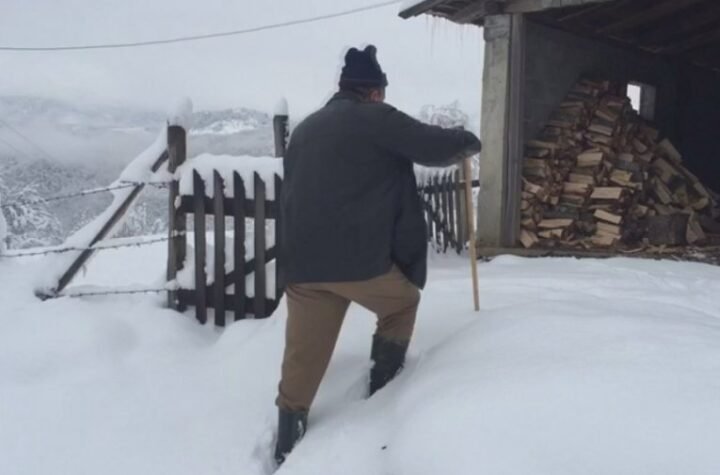 Sneg pravi velike probleme meštanima