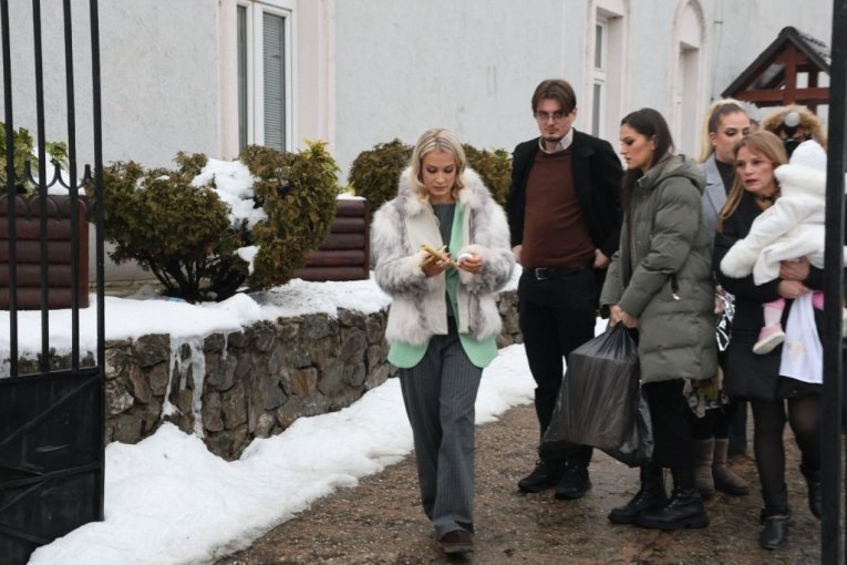 MI SMO PORODICA! Palo javno pomirenje NAJSKANDALOZNIJEG RIJALITI PARA, Milica i Terza PONOVO ZAJEDNO?!