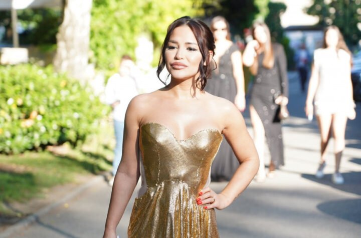 MLADENOVIĆKA ZA VEČERU PILA RAKIJU: Majka joj uvela hitnu zabranu!