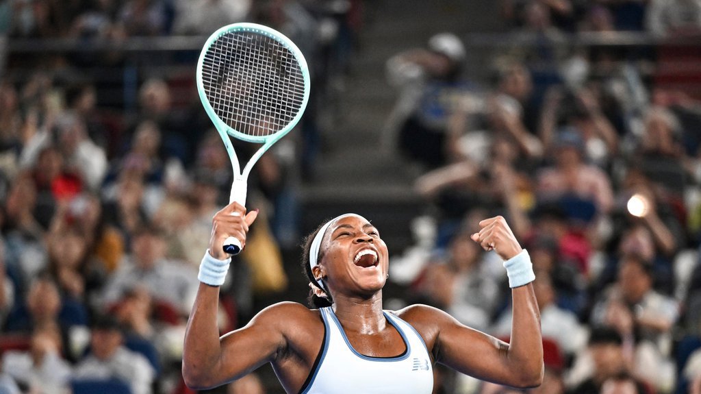 MUHOVA IZJEDNAČILA, PA POKLEKLA U TREĆEM SETU! Gof u četvrtfinalu Australijan opena