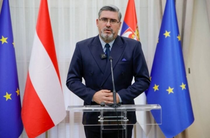 NADMOĆAN ODGOVOR NA ĐILASOVE BIZARNE METAFORE: Starović mu očitao lekciju – Vi politiku gradite na smrti i haosu, narod hoće puteve i bolnice!