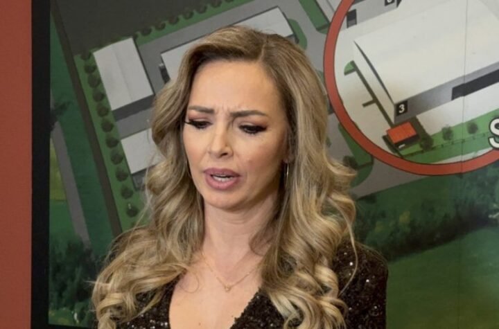 NAŠU PEVAČICU NAPALI NA NASTUPU! Skandal izbio tad!