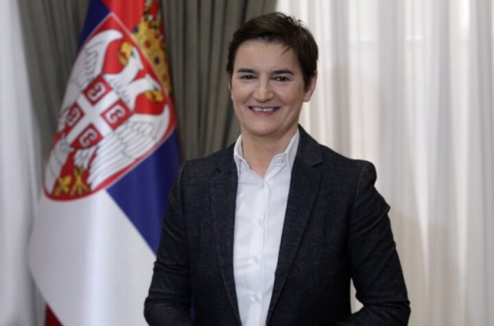 NEKA NAS BOŽIĆ PODSETI NA VAŽNOST GRAĐENJA MIRA, LJUBAVI, TOLERANCIJE I MEĐUSOBNOG POŠTOVANJA: Ana Brnabić čestitala najradosniji hrišćanski praznik!