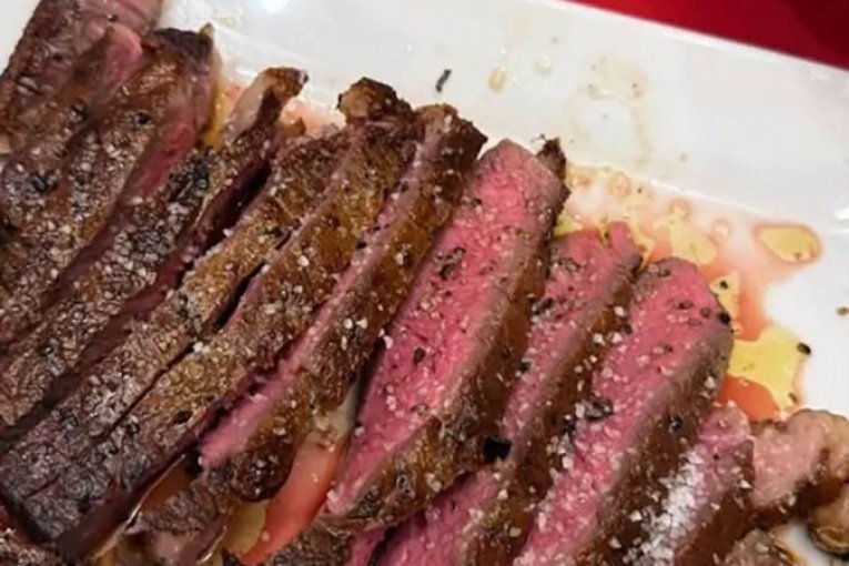 NEMA SAMO OD PREPELICE MLEKO! Viktor Živojinović nadmašio samog sebe - VODA SAMA KREĆE NA USTA! (GALERIJA)