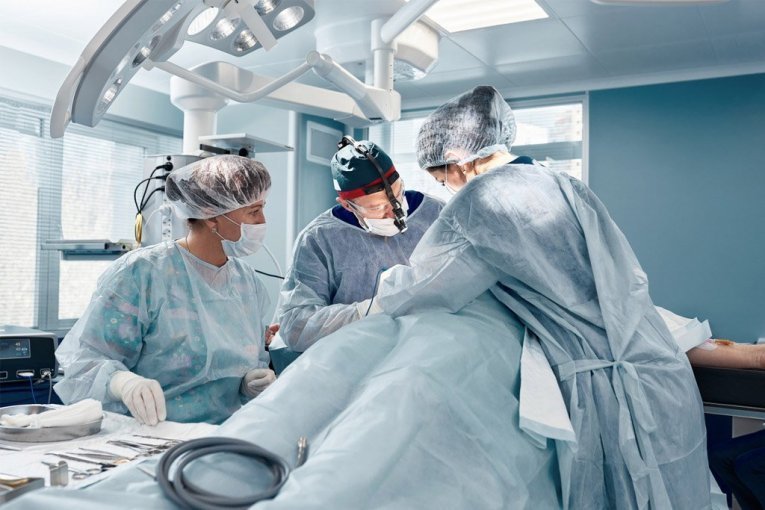 O trošku RFZO devojčici iz Srbije transplantirani jetra i bubreg u Italiji