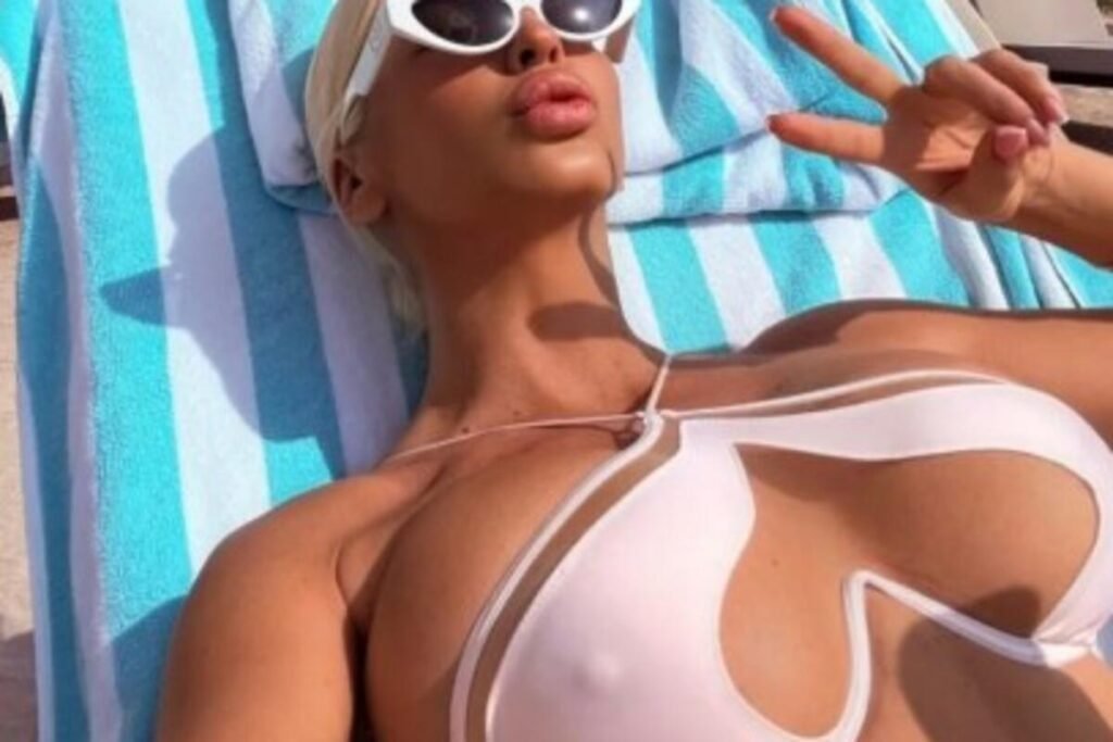 OD OVOG PRIZORA MOŽE DA SE "RIKNE"! Karleuša u providnom tanga bikiniju dok je u Beogradu -1, MALOLETNI STOP