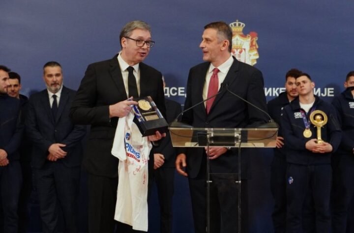 OVO NIKO NORMALAN NE MOŽE DA RAZUME! ZLATNI MOMCI NA METI BLOKADERA: "Poništili ste medalju jer ste bili kod Vučića"