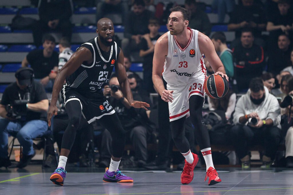 Olimpijakos prebacio stotku i pobedio Partizan sa +38 u Pioniru (Foto)