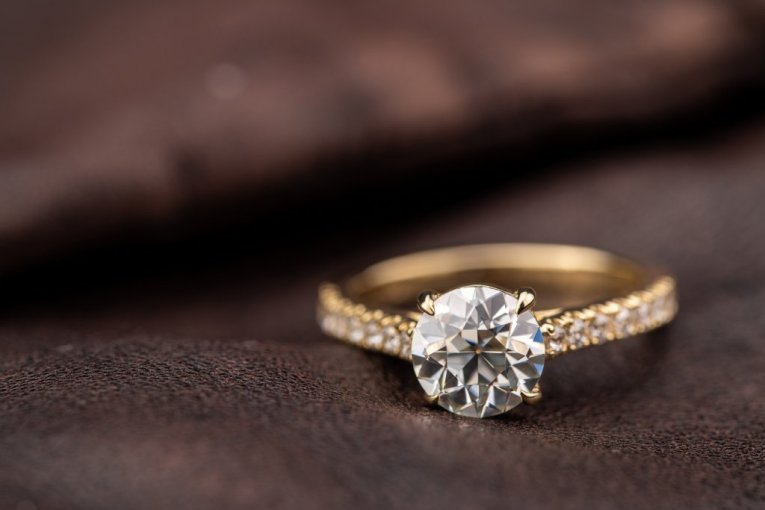 PENZIONERKA UBIJENA U STARAČKOM DOMU U AUSTRIJI! Zadavljena prstenom, a jedna stvar izaziva MISTERIJU! NA ISTI NAČIN SKONČALA I ŽENA POZNATOG VODITELJA!?