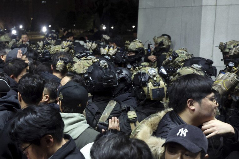 POLICIJA UPALA U SKUPŠTINU, RACIJA U TOKU! Predsednica Odbora pod istragom zbog VENČANJA SVOJE ĆERKE