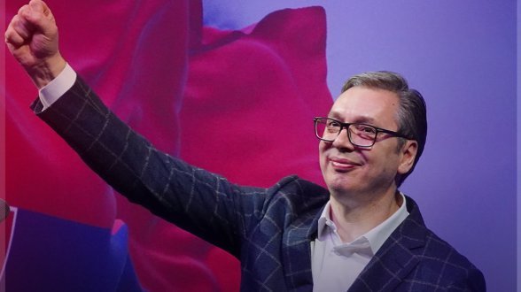 PREDSEDNIK VUČIĆ ČESTITAO VERNICIMA BADNJE VEČE: Želim da nas osećaj zajedništva i sloge ispunjava zauvek - jedino složni, možemo da čuvamo našu otadž