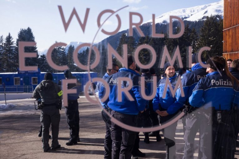 PREDSEDNIK VUČIĆ SE OBRAĆA IZ DAVOSA: Imali smo nekoliko razgovora s važnim ljudima!