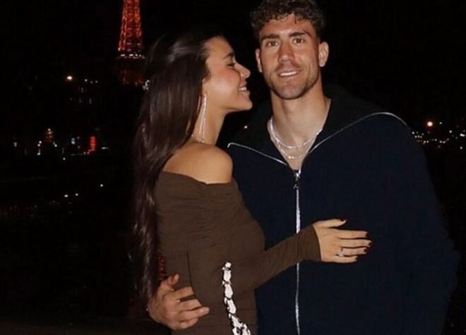 PRESLATKO: Vlahović napunio 26, najdraža čestitka stigla od lepotice