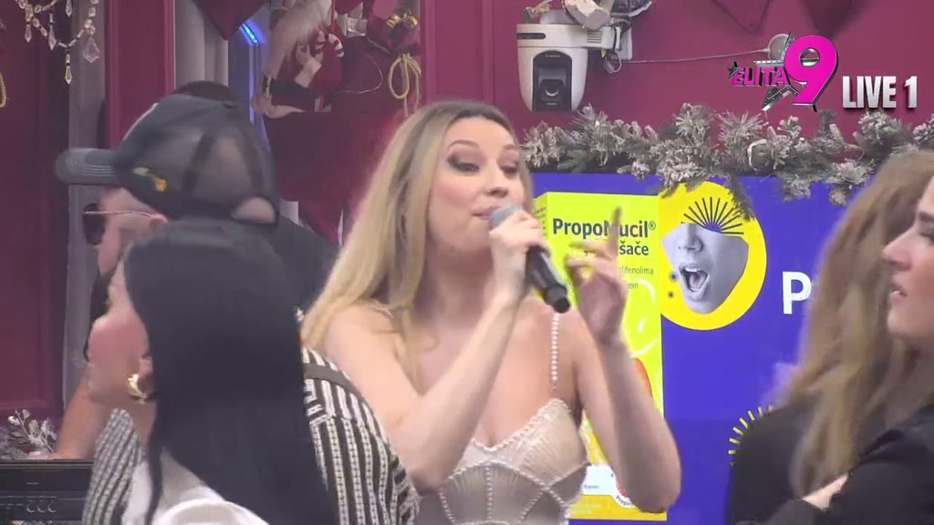 PUSTILA GLAS SLAVUJA! Rada Manojlović oborila učesnike Elite s nogu svojom interpretacijom!