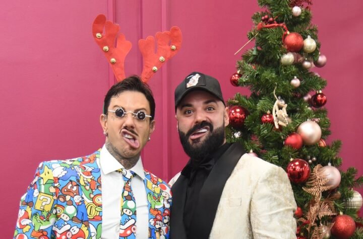 RAME UZ RAME! Podelili devojku, pa što ne bi kadar?! Đukić i Luka bez problema stali pred objektiv, bez grama sujeta! (FOTO)