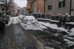 Zima ne namerava da ode