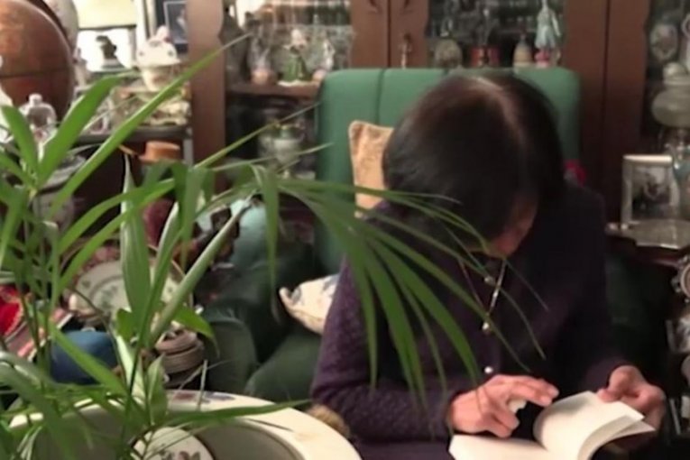 ŠAPČANKA KOJOJ GODINE NE MOGU NIŠTA: Baka Ružica (82) pročitala 3.500 knjiga i postala legenda srpskih kvizova!