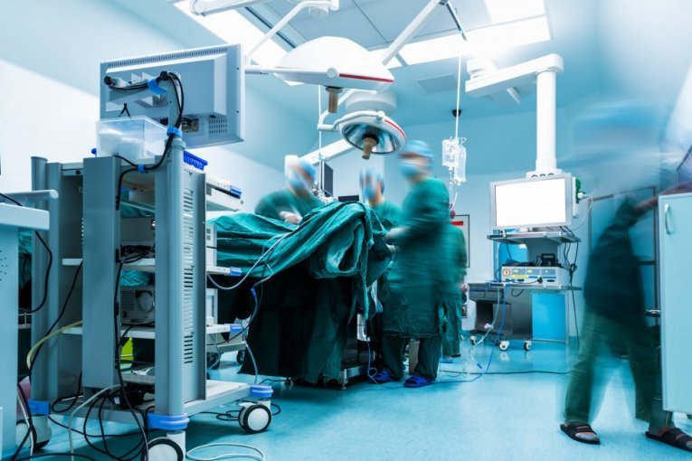 ŠEST ŽIVOTA SPASENO, MEĐU PRIMAOCIMA I TEK ROĐENI BLIZANCI! Nesvakidašnji podvig lekara na Svetog Savu, ali i jedne porodice iz Srbije!