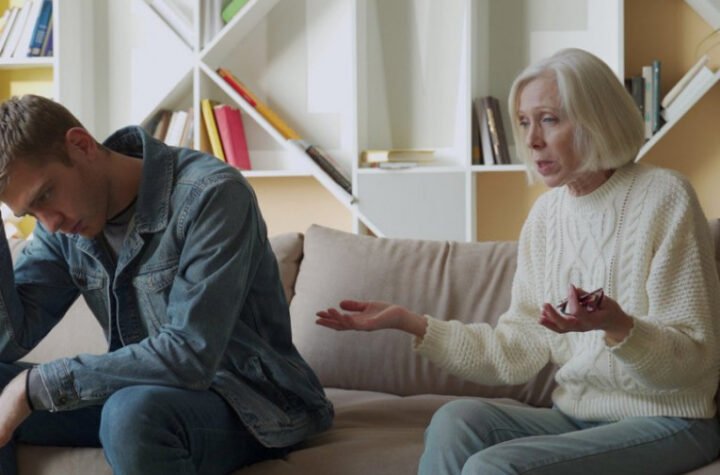 SRCE DA ISKOČI! Majka danima tragala za sinom, a on je pozvao iz Niša i rekao samo JEDNU REČENICU! Svi su u šoku!