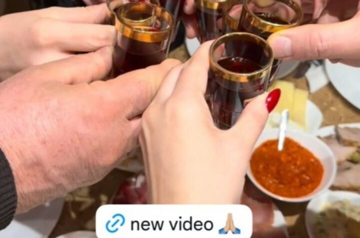 ŠTA SE DESILO SA GASTOZOM ZA PRAZNIKE? Poslednja objava Anđele Đuričić PODIGLA BURU - šuška se da je SVE DOGOVOR! (FOTO)