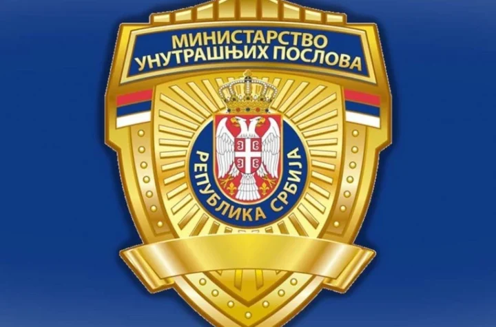 STOP DEZINFORMACIJAMA: MUP demantovao laži o neprijavljenim okupljanjima u Pionirskom parku i ispred Doma Narodne skupštine!