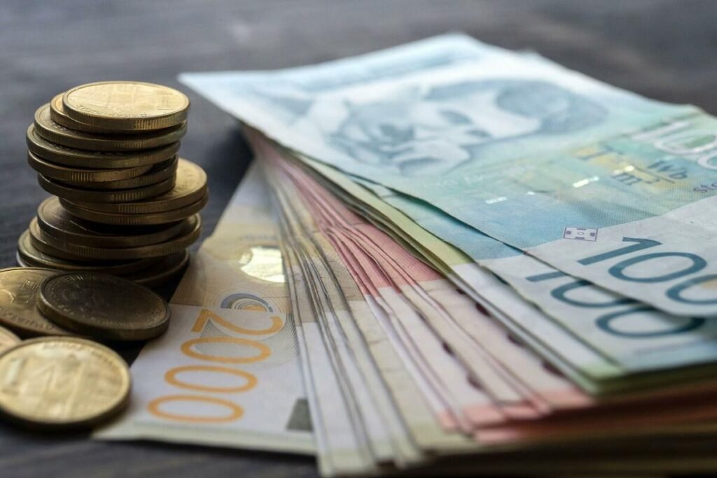 Stižu nove pare u Srbiji! Od sada će vam plata biti ovolika, nije uopšte malo