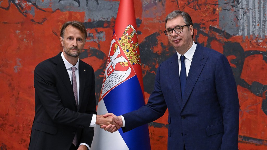 TAČNO U 10 SATI: Vučić danas sa ambasadorom Evropske unije u Srbiji