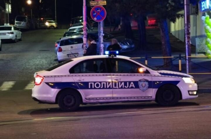 TROJE DECE U BOLNICI, MEĐU NJIMA I BEBA! Detalji stravične nesreće na mostu Beška: Auto se sudario sa kombijem!