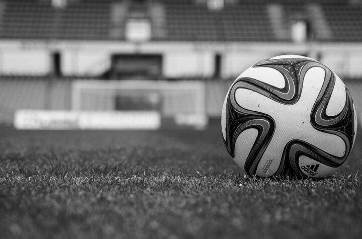 TUGA! Preminuo čuveni srpski fudbaler i ministar