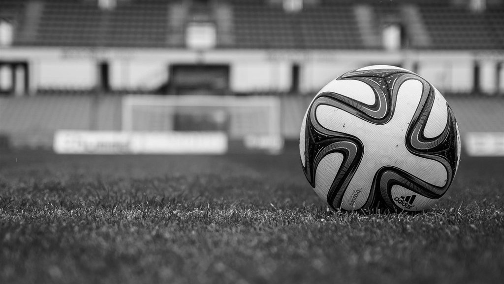 TUGA! Preminuo čuveni srpski fudbaler i ministar