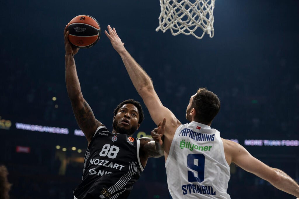 Tajrik Džons predstavljen u novom klubu (Foto)