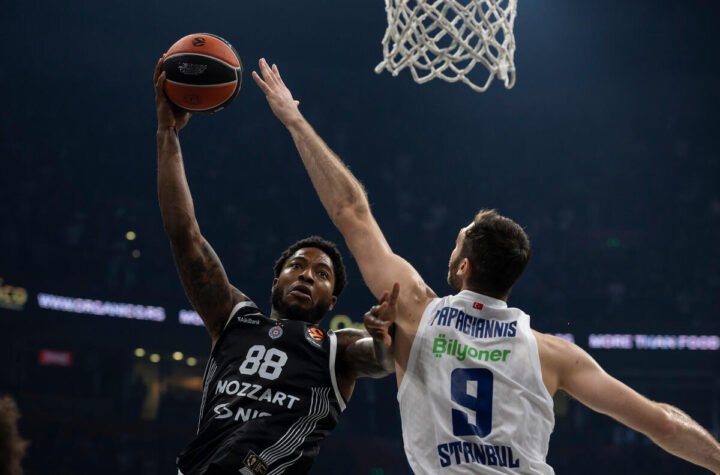 Tajrik Džons predstavljen u novom klubu (Foto)