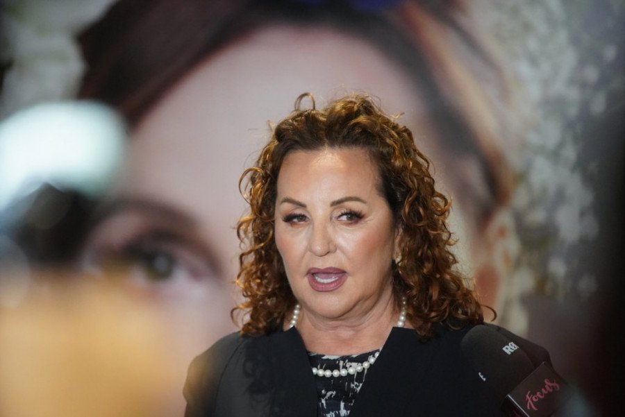 VODITELJ NAJSTRAŠNIJE OSUDIO NAPAD NA ANU BEKUTU: "Mogli  ste ledenicama OKO DA JOJ IZBIJETE!"