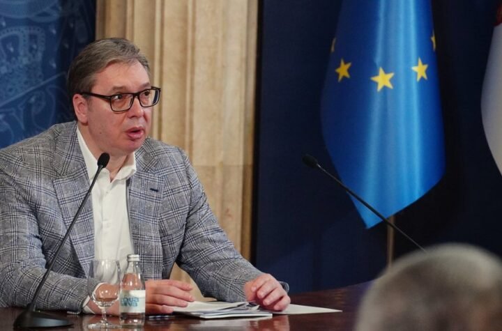 VUČIĆ OTKRIO KADA RAFINERIJA POČINJE SA RADOM: Imaćemo i struje i gasa i naftnih derivata i svega, ljudi ne moraju da brinu