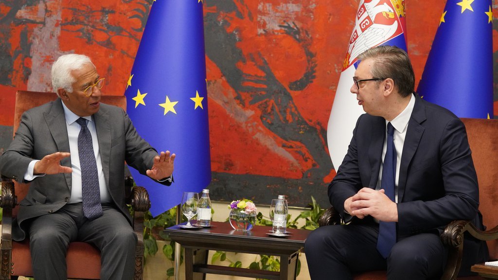 VUČIĆ RAZGOVARAO SA ANTONIOM KOŠTOM: Dogovorili smo zajednički angažman o važnim pitanjima od interesa za Beograd i Brisel