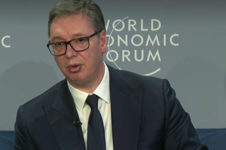 VUČIĆ SE OBRAĆA IZ DAVOSA!